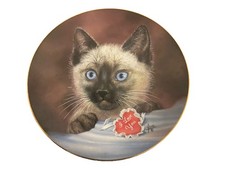 Tiny Heart Stealer Cat Plate