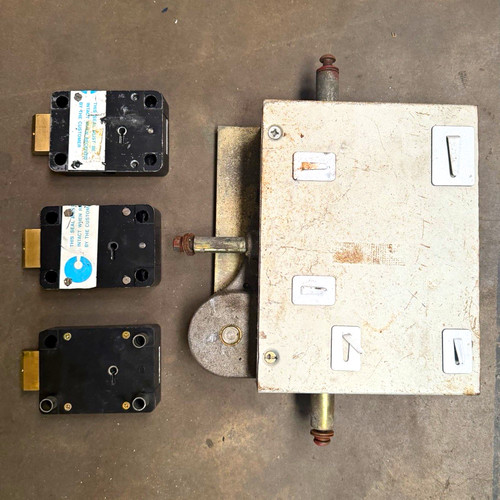Chubb safe locks - ,, isolator