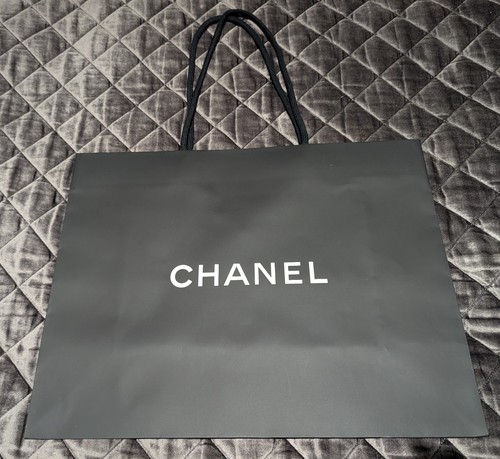 Chanel medium gift bag - gift,