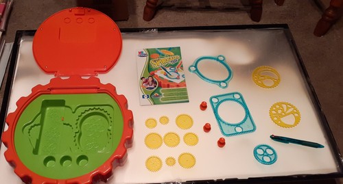 Spirograph tech drawing set - spirograph,