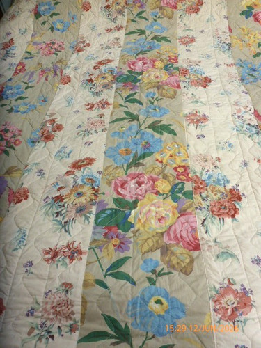 Antique machine stitched quilt - antique,