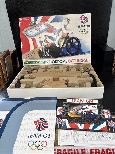 Boxed scalextric velodrome - boxed,