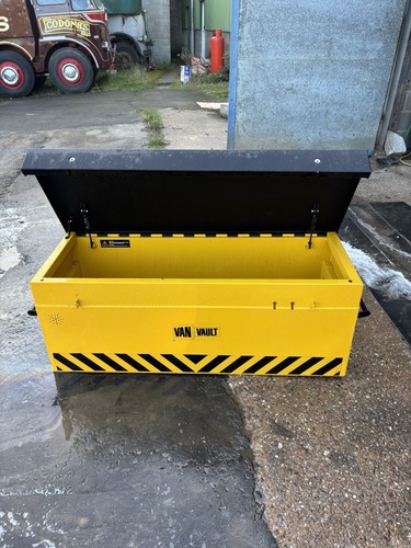 Van vault lockable twin - lockable, locks