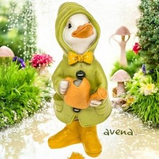 Puddle Duck With Watering Can