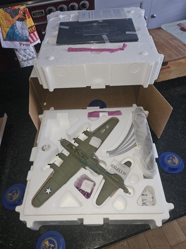 Franklin mint flying fortress - flying,