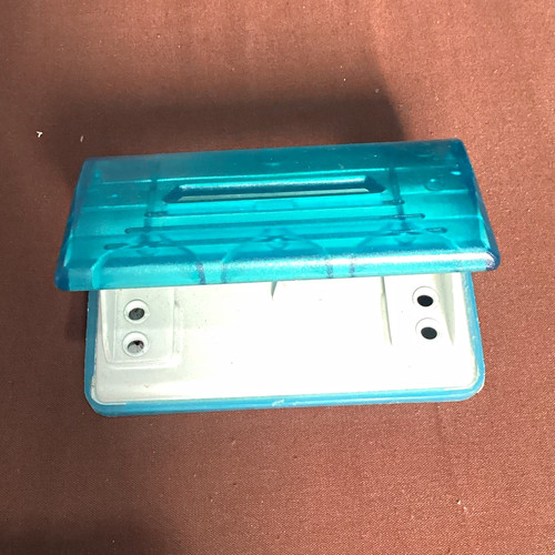Blue paper punch slot - blue,