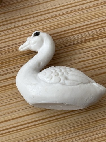 Polly pocket swan - polly, from