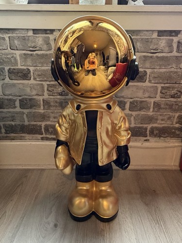 Luxury gold astronaut ornament - astronaut,
