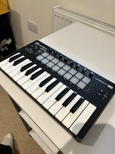 Noviation launchpad Mini Keyboard