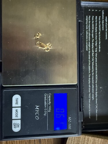 Grams scrap 9 carat - 0.61,