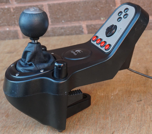 Logitech g27 racing gear - logitech,