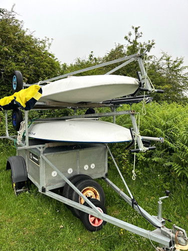 Topper dinghy with box - with,