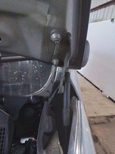 Bonnet hinge vauxhall - hinge,