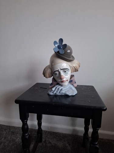 Lladro pensive clown - lladro,
