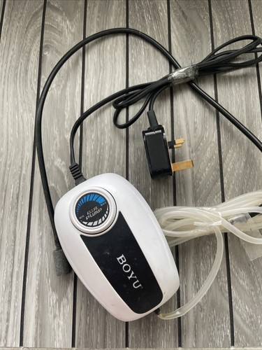 Oxygenator for fish tank - for,
