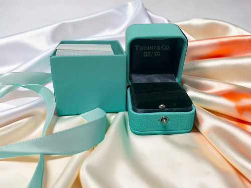 Tiffany engagement ring - co,