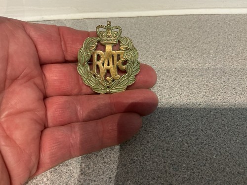 Vintage raf brass cap badge - raf,