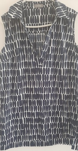 Navy and white - top, size
