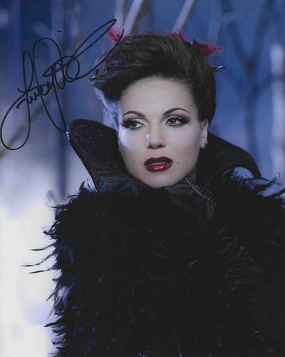 Lana parilla 10x8 signed - signed, in