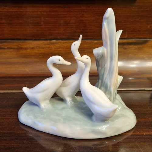Lladro ducklings porcelain - lladro,