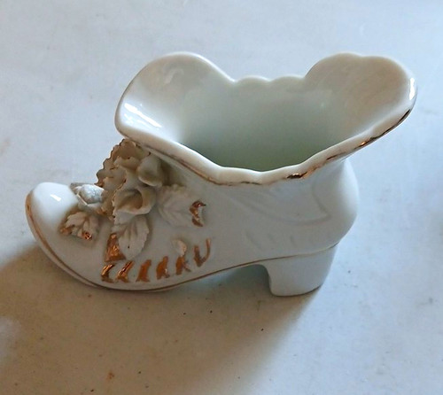 White glossy ceramic shoe - white,