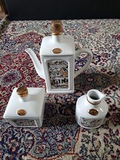 GIN TEAPOT, SUGAR POT WITH LID