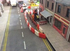 1/76  red & white water filled