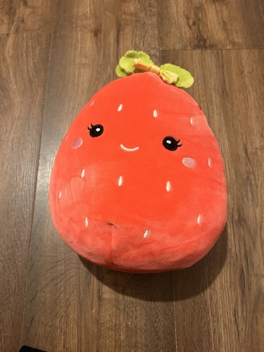 Scarlett the strawberry - the,