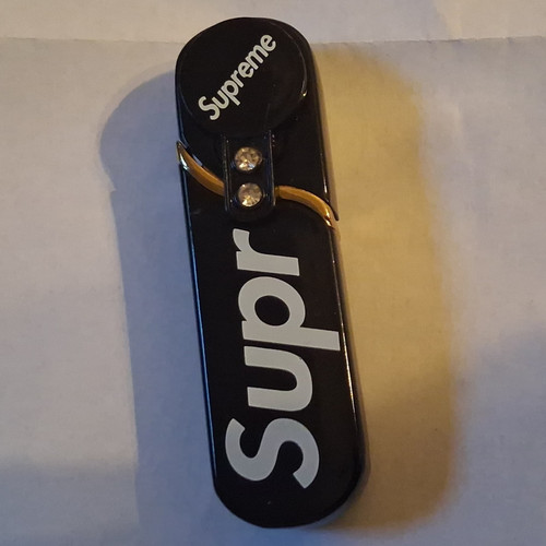 Supreme black pocket - black, lighter