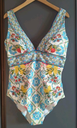 Fabulous boden swimsuit - sz,