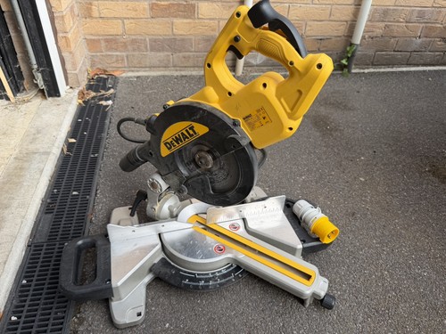 Dewalt dws773 115v - dws773-lx, 216mm