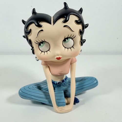 Betty boop figurine - figurine, sitting