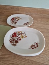vintage pyrex oval plates, milk glass perfect condition