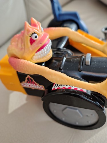 Small soldiers drill cycle and - cycle,