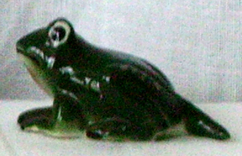 Vintage tiny ceramic frog - vintage,