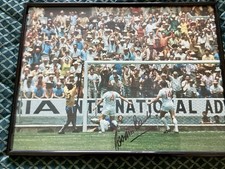 GORDON BANKS - ‘UNBELIEVABLE SAVE FROM PELE’ - SIGNED PHOTOGRAPH
