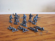 Vintage Matchbox 1/32 scale soldiers German Infantry. [good condition]