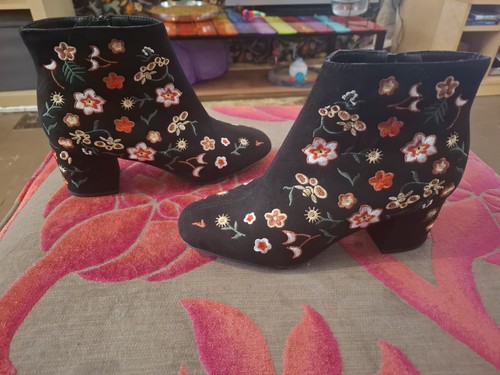 Floral embroidered ankle boots - ankle,