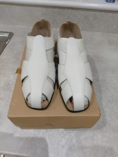 Shoe tailor shoes
