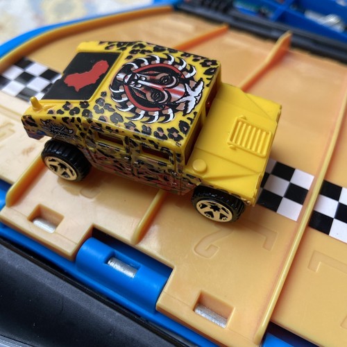 Hot wheels 2004 humvee - 2004,