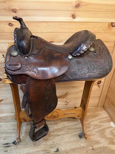 Circle y equitation - 15”,