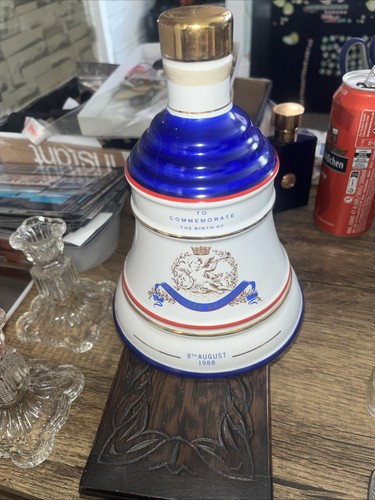 Wade bells empty decanter - empty,