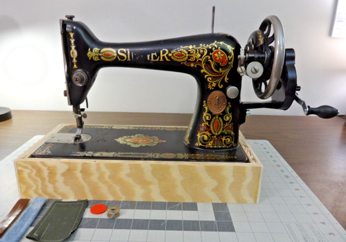 Serviced 1917 singer 66 - -,