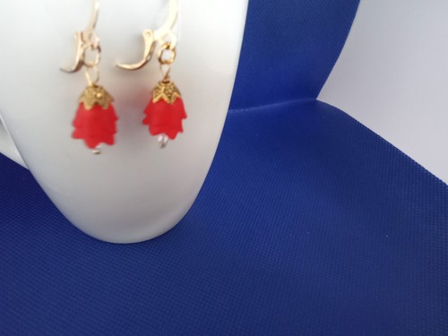 Dainty red and yellow - ,