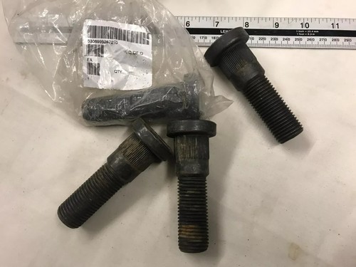 7bd bedford lh wheelstud - tm,