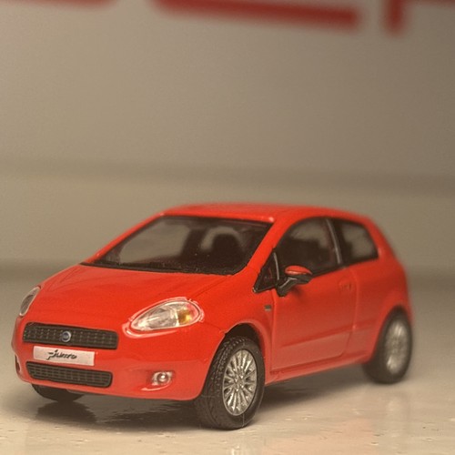 Schuco fiat punto mk3 red - fiat, 1:72