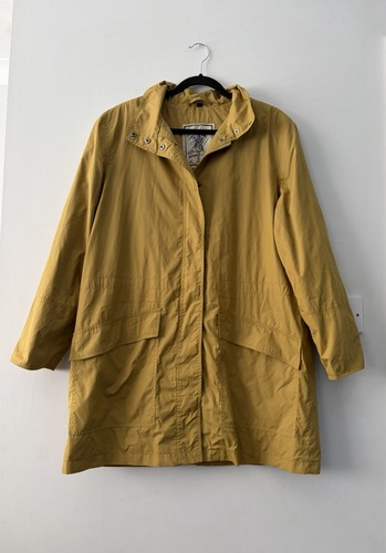 Four seasons size - l, raincoat