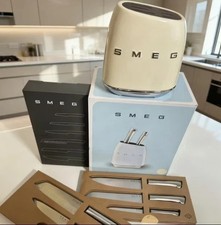 Smeg 7-Piece NEW knife Block