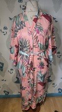 pretty peach tropical print