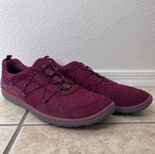 Clarks Collection Red Womens Athletic Low Top Cable Shoes 12 US Sports Hike Shoe